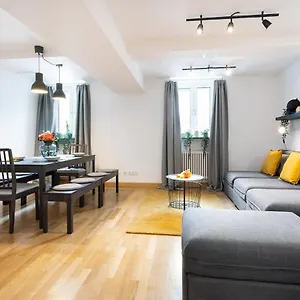 Apartment Marienplatz 2 Bedrooms Living Kitchen, München