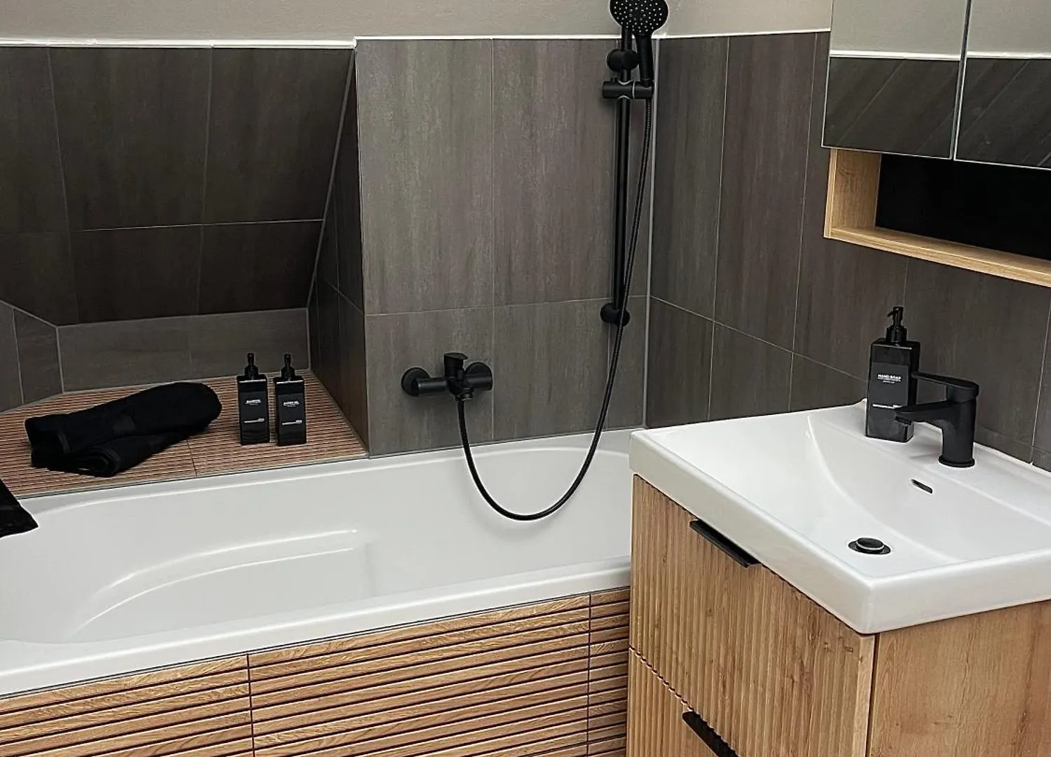Design Apartment Auf 2 Etagen Mit Balkon Nahe Isar & Innenstadt Muenchen Tyskland